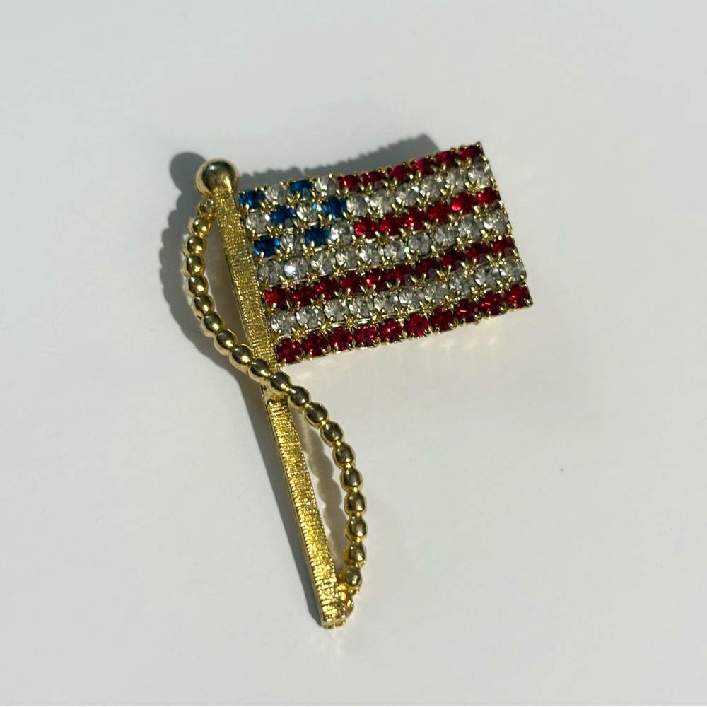 Gold Tone Rhinestone American Flag Brooch Pin